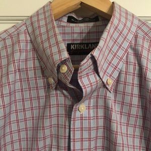 Non-iron Kirkland Signature men’s dress shirt